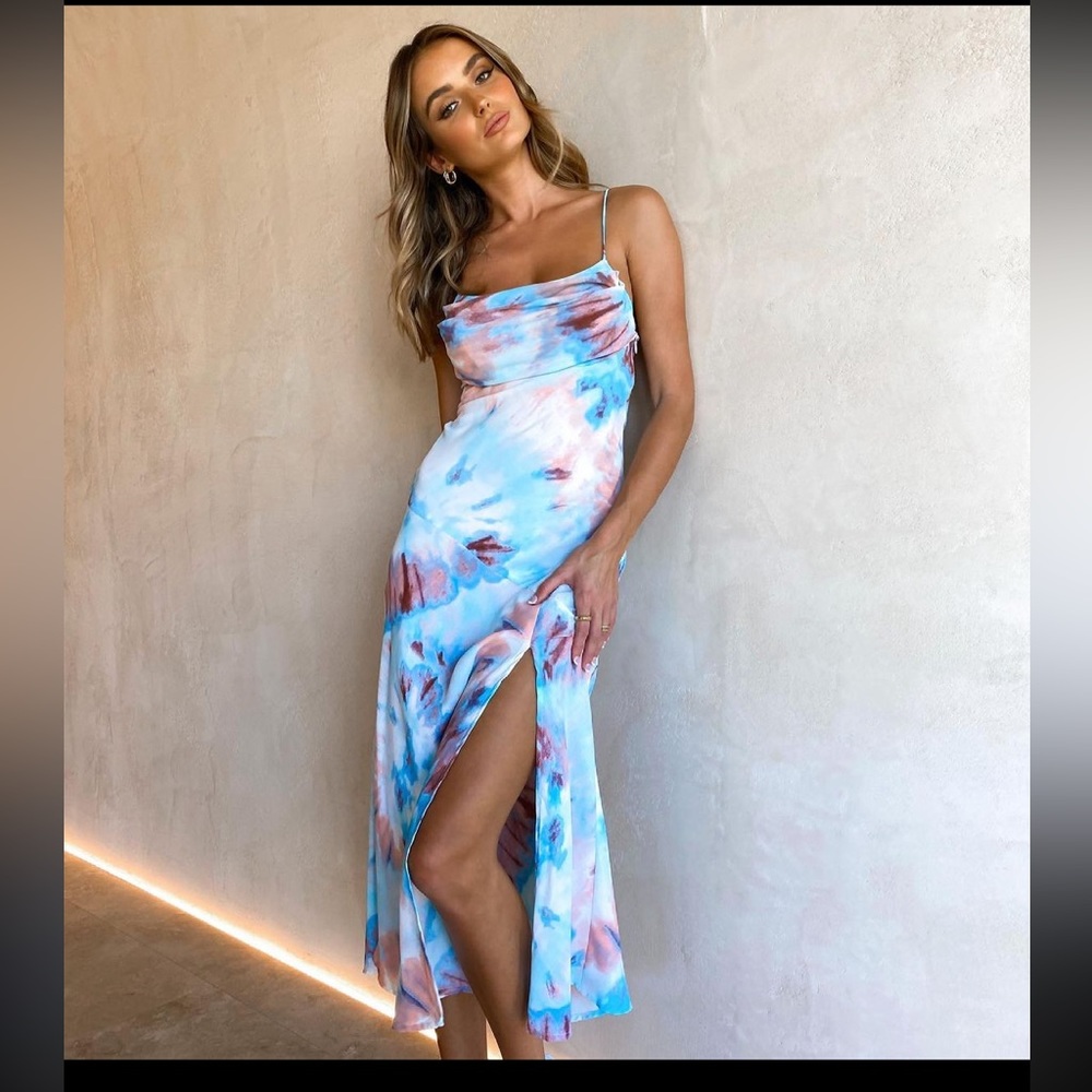 Petal & Pup Lavita Midi Dress - size 8